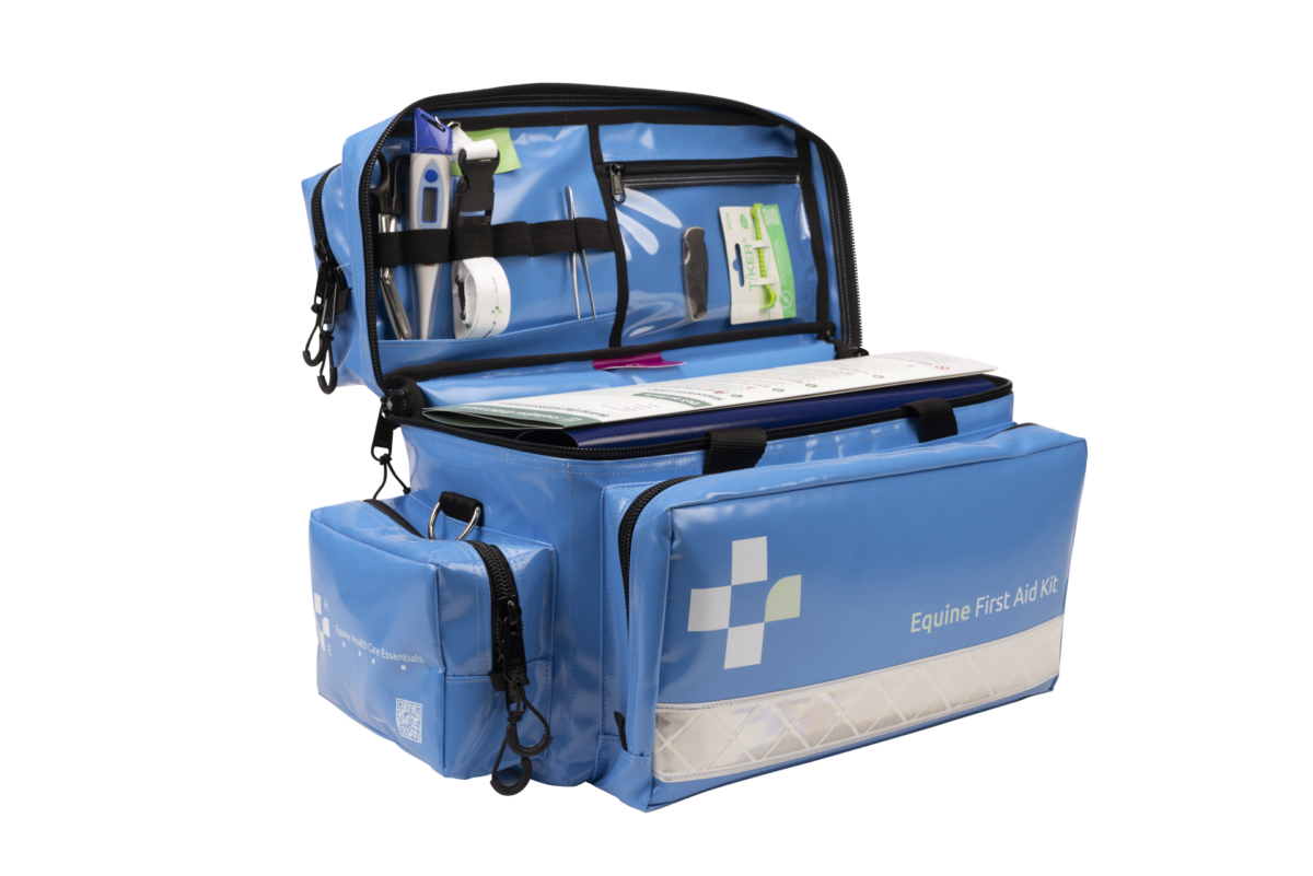 EHCE - Equine First Aid Kit _packshot (PNG transp) (41)
